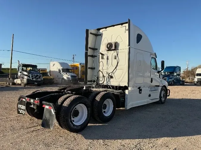 2019 Freightliner T12664ST