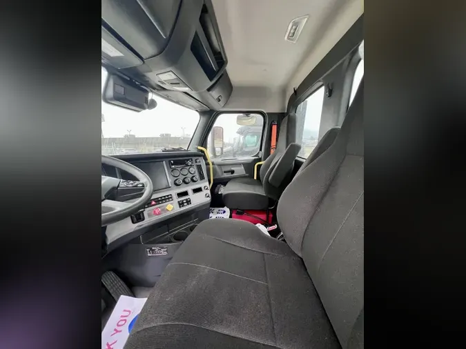 2020 FREIGHTLINER CASCADIA 116