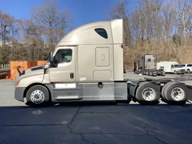 2020 Freightliner Cascadia