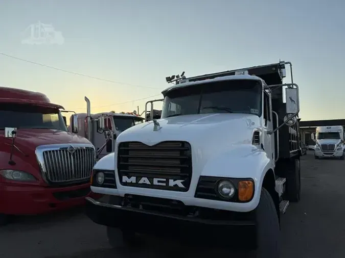 2003 MACK GRANITE CV713a66b5a430cd93909bee8b9869a6ea77b
