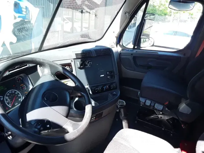 2020 FREIGHTLINER/MERCEDES CASCADIA 125