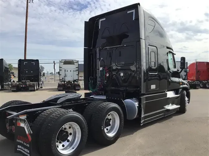 2020 FREIGHTLINER CASCADIA