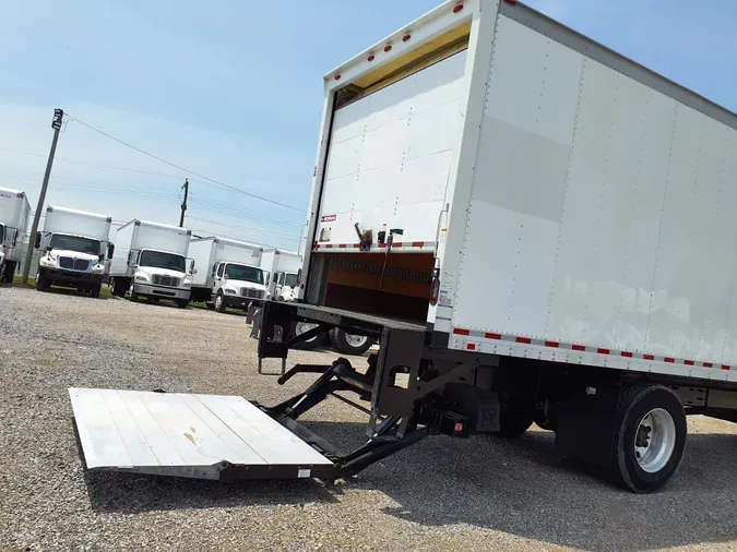 2018 FREIGHTLINER/MERCEDES M2 106