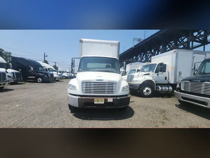 2013 FREIGHTLINER/MERCEDES M2 106