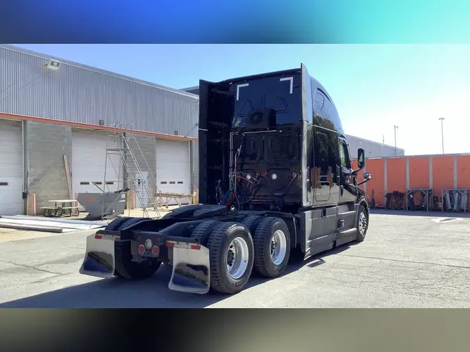 2023 Freightliner Cascadia 126a67a430edebe50ec860a80c585508ddb