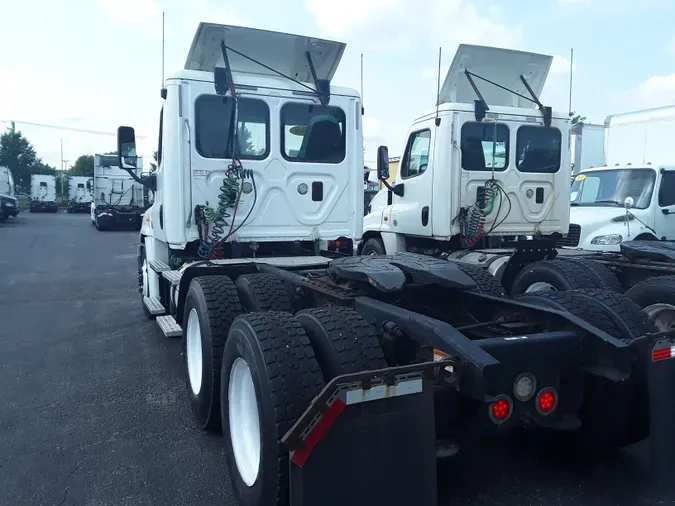 2016 FREIGHTLINER/MERCEDES CASCADIA 125