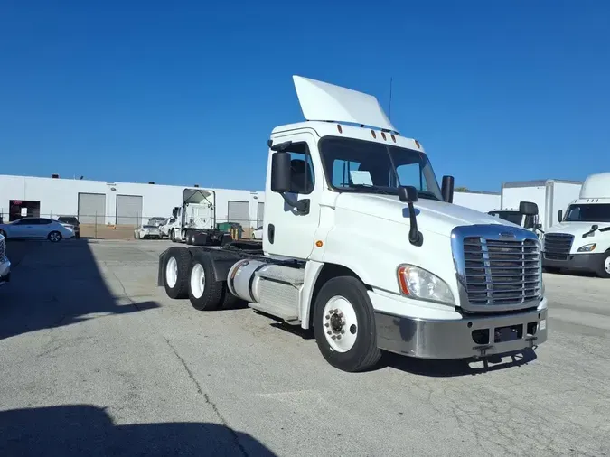 2019 FREIGHTLINER/MERCEDES CASCADIA 125a67fcd7398fb9997468f09c394913471