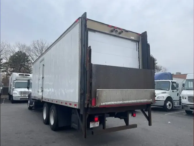 2019 FREIGHTLINER/MERCEDES M2 106