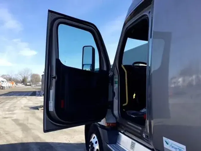 2023 Freightliner Cascadia