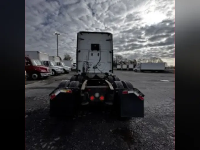 2020 FREIGHTLINER/MERCEDES CASCADIA 125