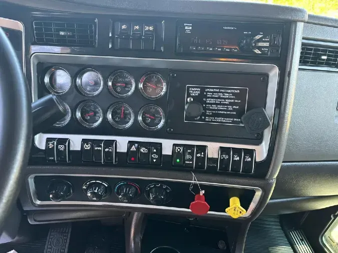 2018 KENWORTH W900