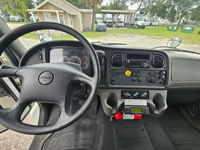 2018 FREIGHTLINER/MERCEDES M2 106