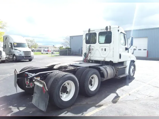 2018 FREIGHTLINER/MERCEDES CASCADIA 125