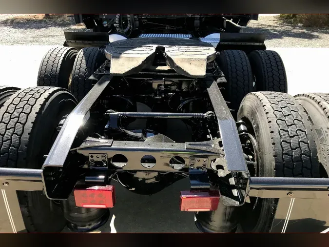 2022 INT LT625 6x4