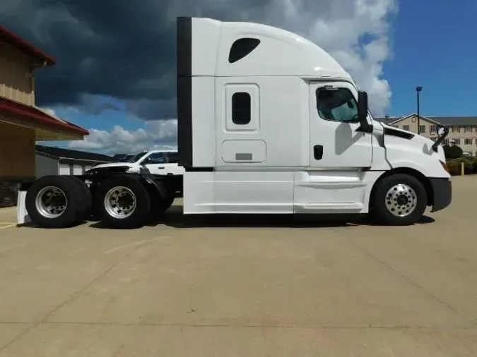 2020 Freightliner Cascadia