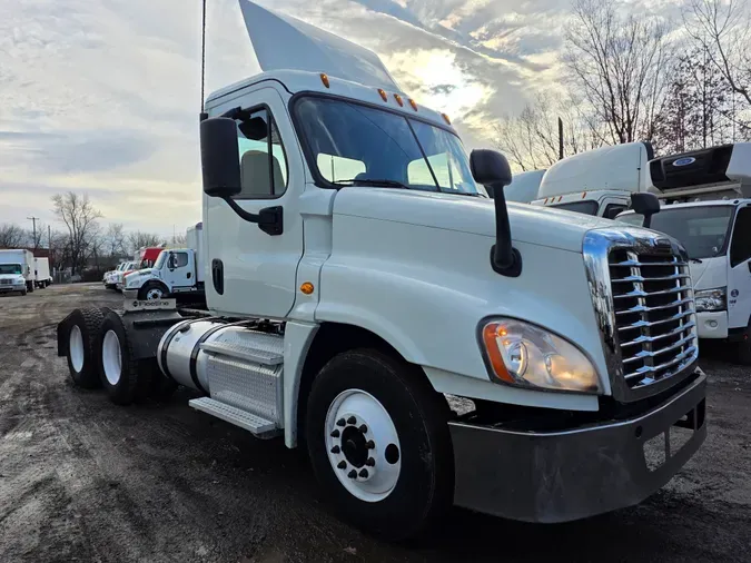 2019 FREIGHTLINER/MERCEDES CASCADIA 125