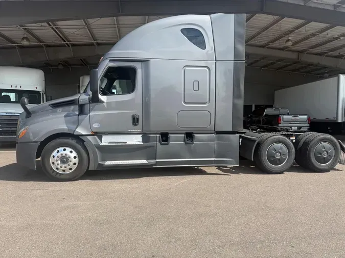 2022 Freightliner Cascadia