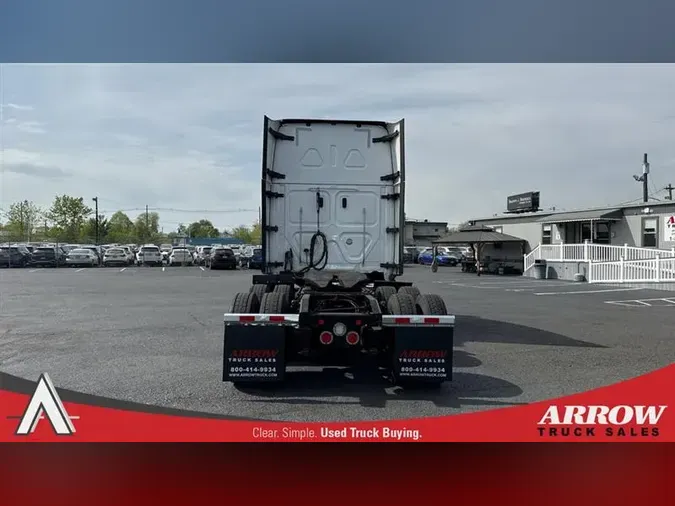 2020 FREIGHTLINER CA126