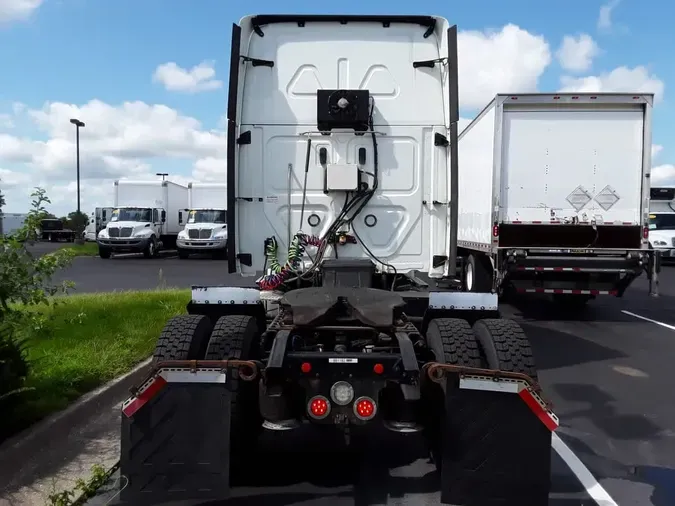 2020 FREIGHTLINER CASCADIA 125