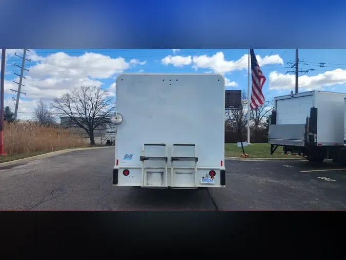 2019 FREIGHTLINER/MERCEDES M2 106