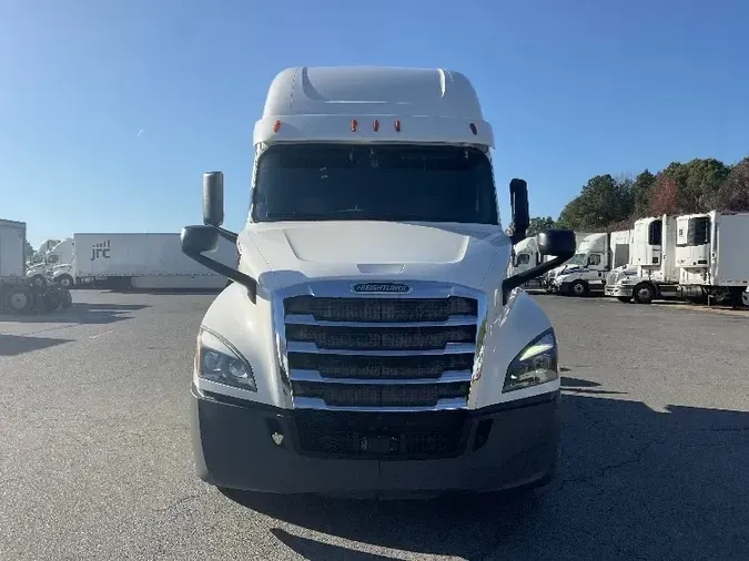 2020 Freightliner T12664ST