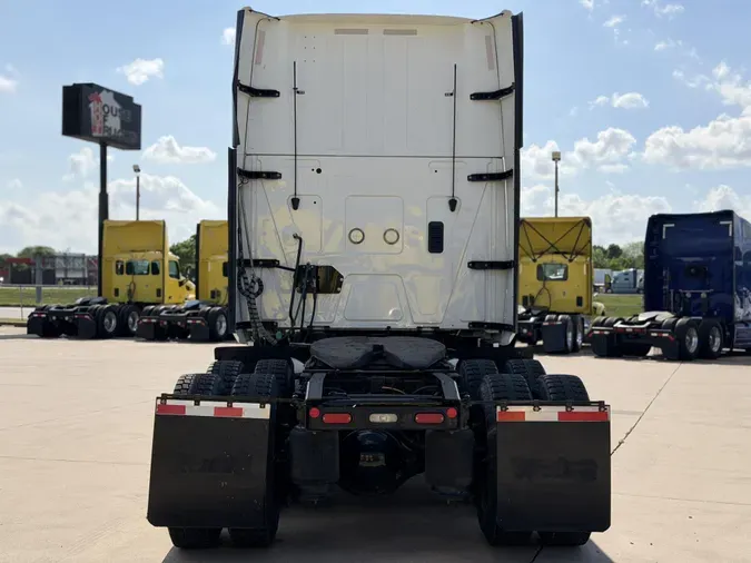 2023 International LT625