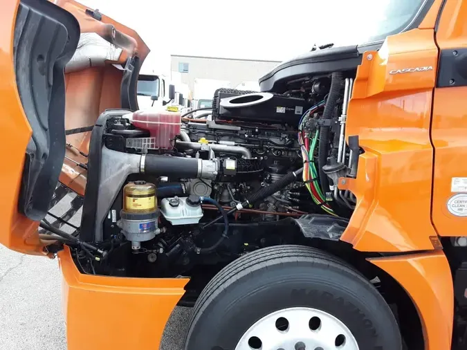 2019 FREIGHTLINER NEW CASCADIA PX12664