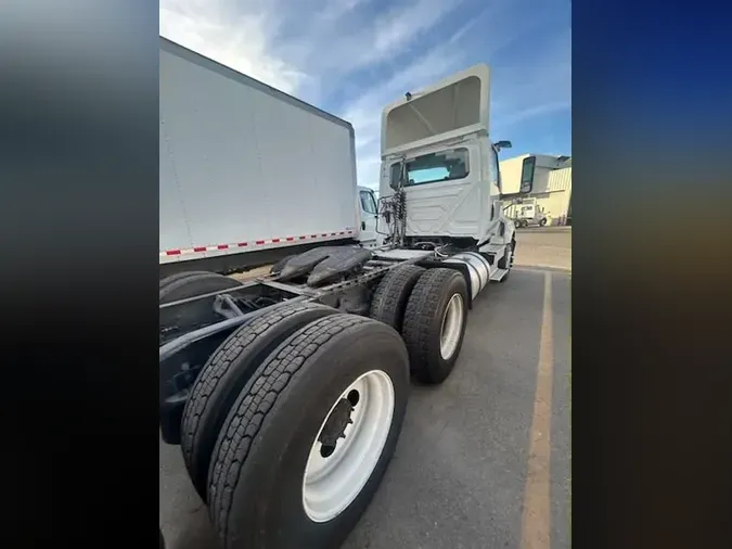 2019 NAVISTAR INTERNATIONAL LT625 DAYCAB T/A