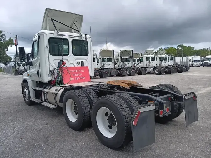 2017 FREIGHTLINER CASCADIA 125