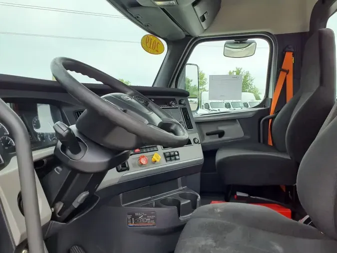 2019 FREIGHTLINER NEW CASCADIA PX12664