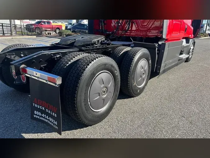 2022 FREIGHTLINER CA126