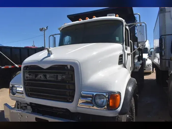 2007 MACK GRANITE CV713