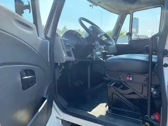 2019 International 4300