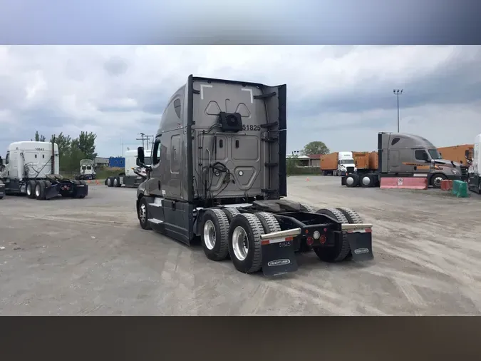 2021 Freightliner Cascadia