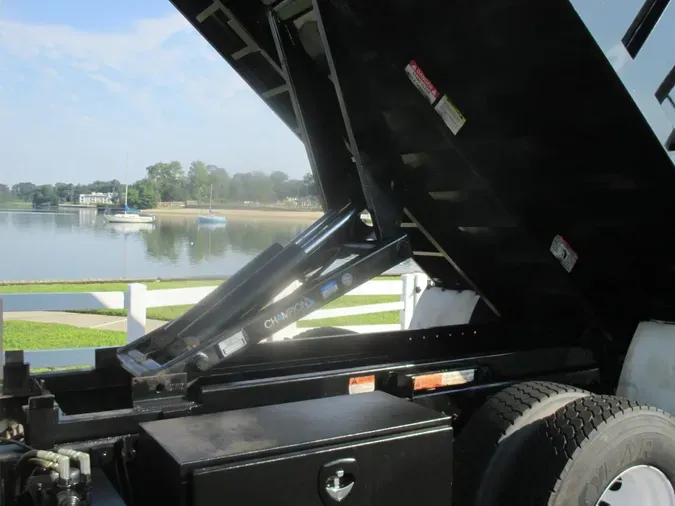 2013 INTERNATIONAL 4300