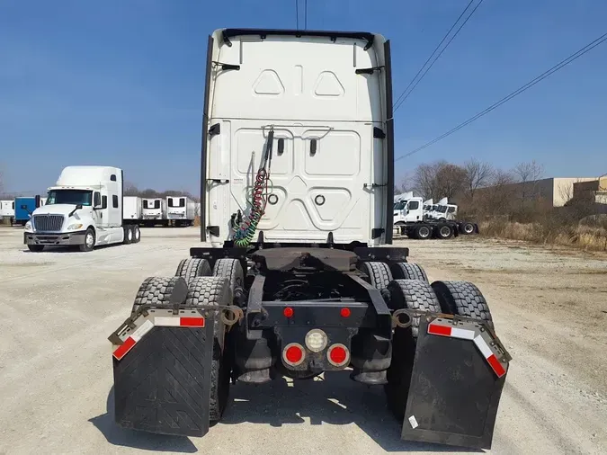 2018 FREIGHTLINER/MERCEDES CASCADIA 125