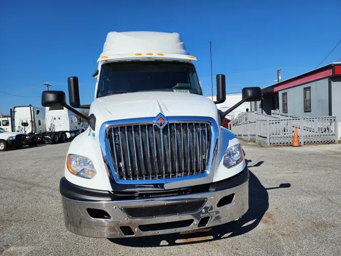 2019 NAVISTAR INTERNATIONAL LT625 SLPR CAB