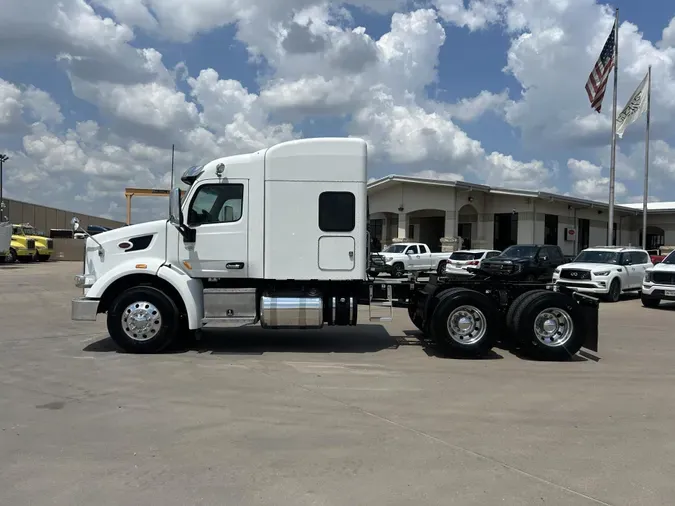 2021 Peterbilt 567