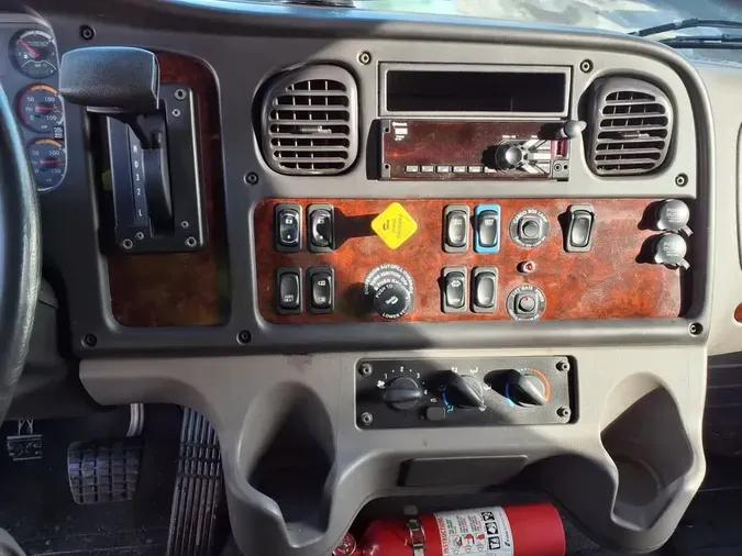 2019 FREIGHTLINER/MERCEDES M2 106