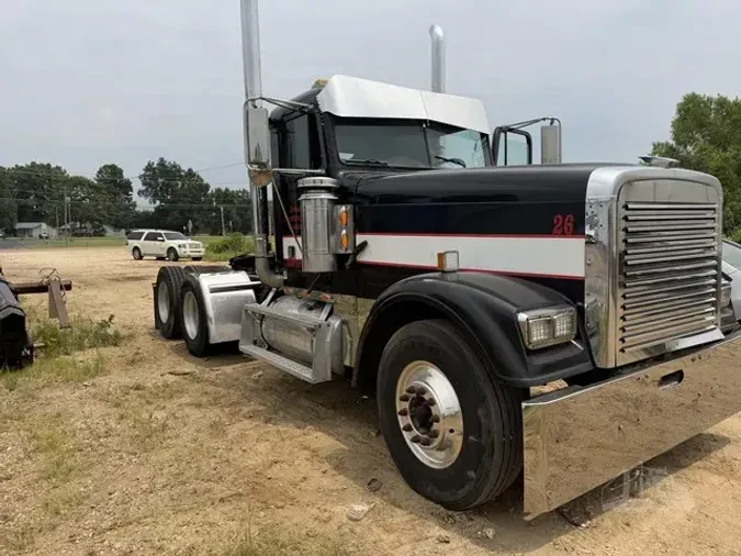 2000 FREIGHTLINER FLD132 CLASSIC XL