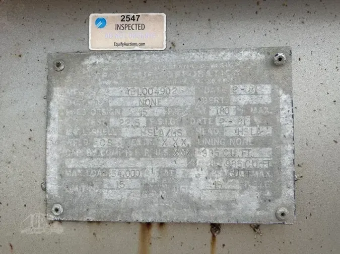 1981 FRUEHAUF 985 CUBE PNUEMATIC TANK