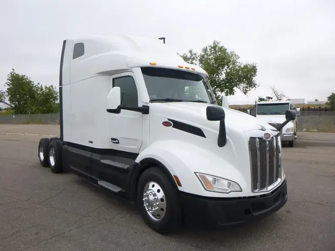 2023 Peterbilt 579a6ae08694f74b4b9c8273a7b7113c953