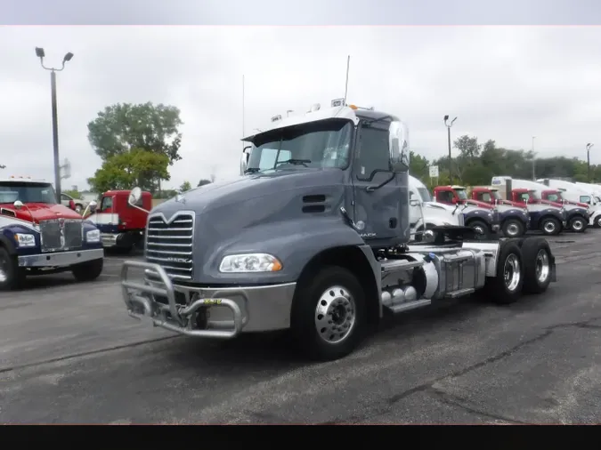 2017 Mack CXU613