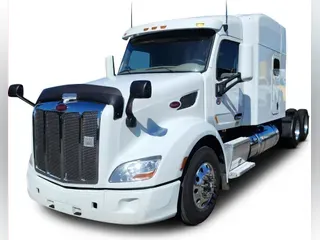 2022 Peterbilt 579