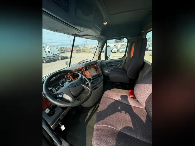 2019 FREIGHTLINER/MERCEDES CASCADIA 125