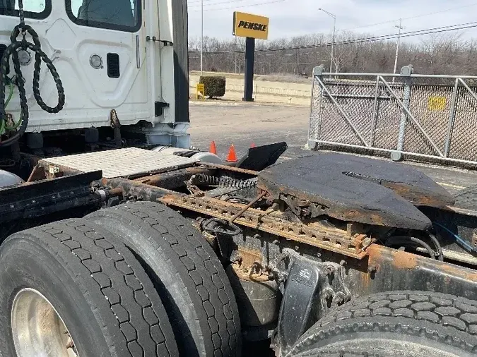 2016 Freightliner X12564ST