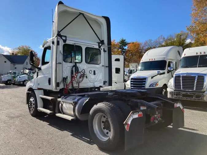 2019 FREIGHTLINER/MERCEDES NEW CASCADIA 126a6b64652f2bbe445d3903d4a1f48c6a0
