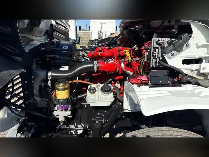 2018 FREIGHTLINER M2-106