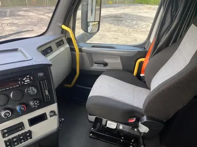 2021 Freightliner Cascadia