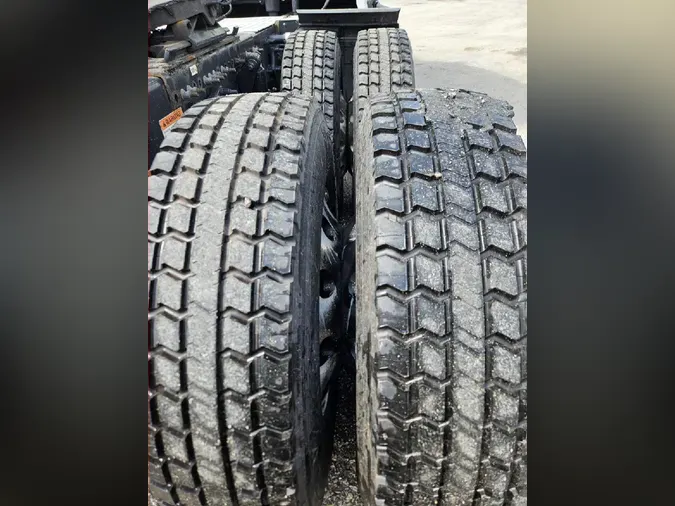 2021 FREIGHTLINER CASCADIA CA126